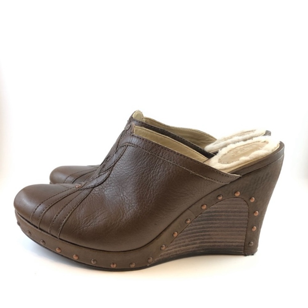 Ugg Australia Abigale Luggage Brown Studded Sheepskin Brown Leather Wedge